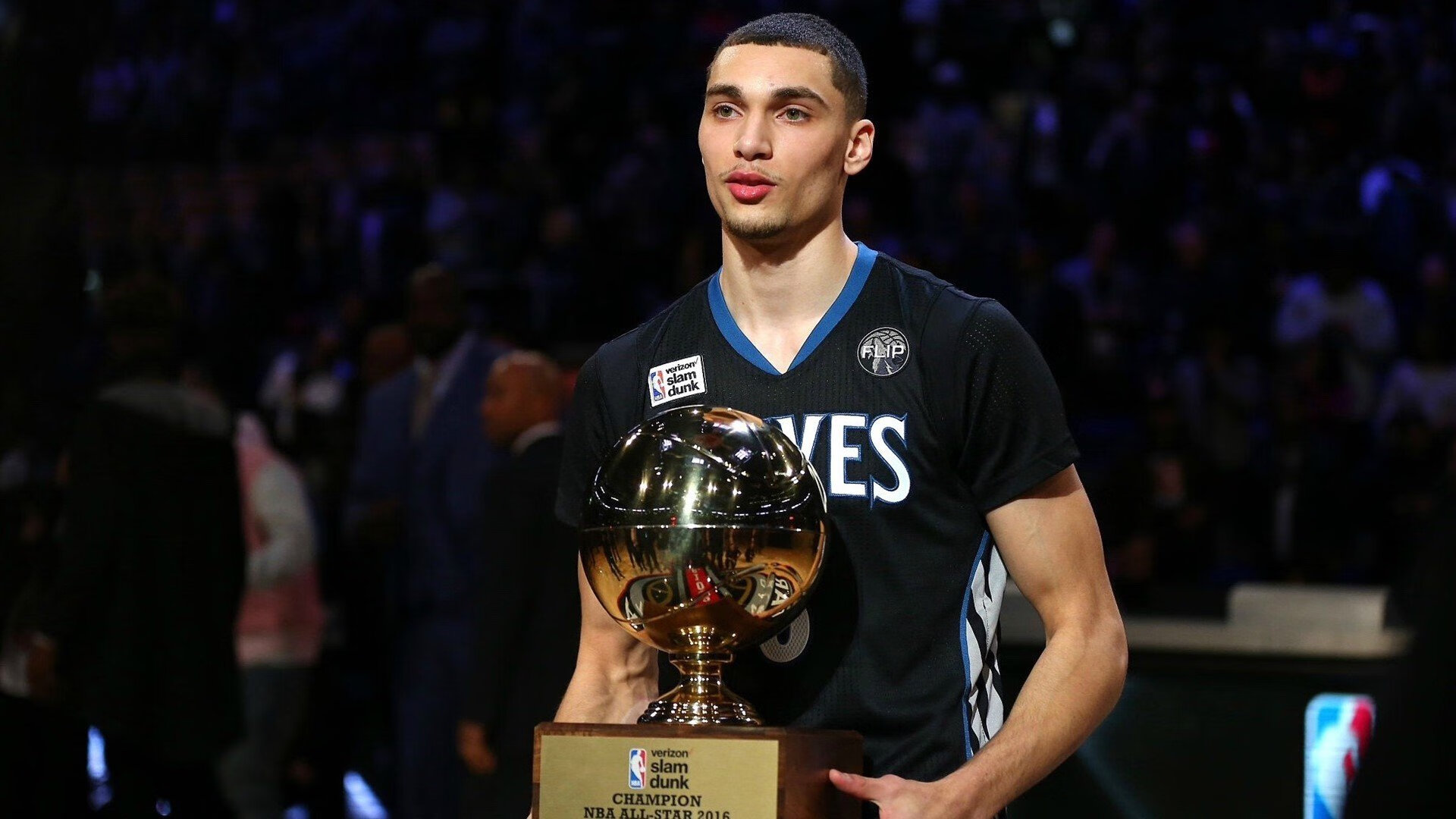 哈登表示愿意承担组织与得分双重责任,哈登合同有没有球员选项